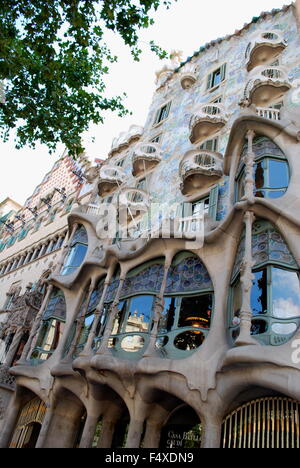 La façade de la maison Casa Batllo (la maison d'os) dans le centre de Barcelone est l'un des chefs-d'Antoni Gaudí. Banque D'Images