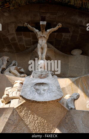 La Sagrada Familia - Détail de l'architecture l'impressionnante cathédrale conçue par Gaudi, en construction depuis 1882 à Barcelone, Banque D'Images