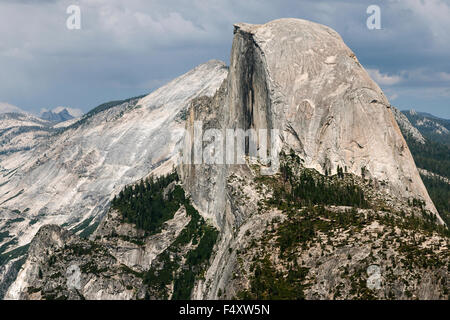 Vue du Glacier Point à demi dôme, Yosemite National Park, California, USA Banque D'Images