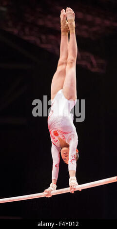 Glasgow, Ecosse. 24 Oct, 2015. FIG Championnats du monde de gymnastique artistique. Jour 2. Ventilateur Yilin (CHN) au cours de la WAG Qualités. Credit : Action Plus Sport/Alamy Live News Banque D'Images