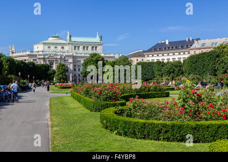 Vienne - 23 juin : Visite des jardins de Schönbrunn Le 23 juin 2013 à Vienne. En 2008, Vienne a été la 20e ville la plus visitée Banque D'Images