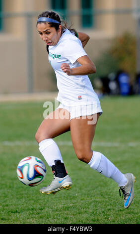 Albuquerque, NM, USA. 24 Oct, 2015. Haut Albuquerque's # 14 Ariel Roybal prend un tir au but lors de leur match contre West Mesa. Samedi, 24 octobre 2015. © Jim Thompson/Albuquerque Journal/ZUMA/Alamy Fil Live News Banque D'Images