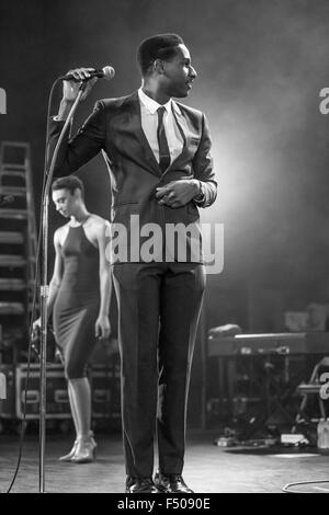 Detroit, Michigan, USA. 24 Oct, 2015. À l'exécution DES PONTS LEON Majestic Theatre à Detroit, MI, le 24 octobre 2015 © Marc Nader/ZUMA/Alamy Fil Live News Banque D'Images