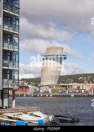 Jattavagen, Stavanger en Norvège, ancienne zone industrielle, la tour penchée, faite pour tester la construction de béton pour l'industrie de l'huile Banque D'Images