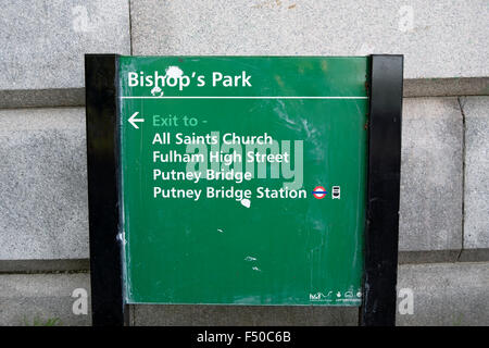 Direction à Bishop's park, Fulham, Londres, Angleterre Banque D'Images