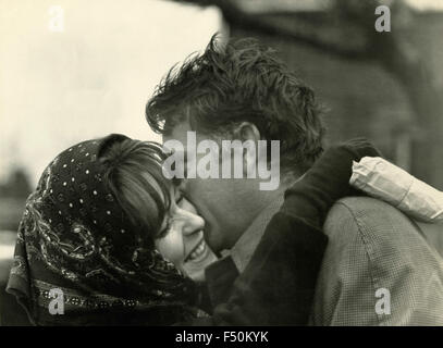 Acteurs Richard Burton et Claire Bloom dans une scène du film "L'espion qui venait du froid" , UK 1963 Banque D'Images