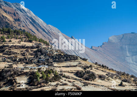 Upper pisang, exitingly situé au flanc d'une montagne Banque D'Images