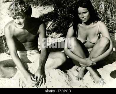 Les acteurs Richard Thomas et Barbara Hershey dans une scène du film "l'été dernier', USA Banque D'Images