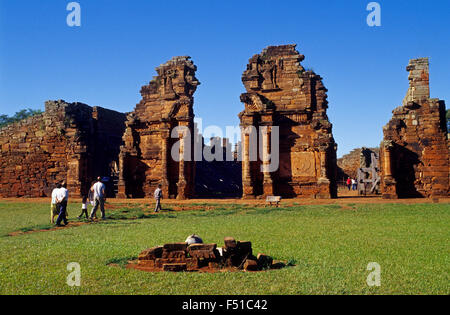 La porte de l'église. Mission jésuite de San Ignacio Mini ruines. Province de Misiones. L'Argentine. Banque D'Images