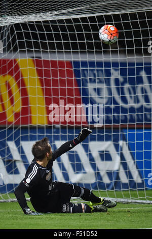 Ligue de football tchèque, 11e ronde, FK Jablonec vs FK Dukla Praha le 24 octobre 2015, Jablonec nad Nisou, République tchèque. Gardien de Sanok Filip Rada. (Photo/CTK Radek Petrasek) Banque D'Images