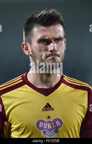 Ligue de football tchèque, 11e ronde, FK Jablonec vs FK Dukla Praha le 24 octobre 2015, Jablonec nad Nisou, République tchèque. Josip Jurendic de Kalisz. (Photo/CTK Radek Petrasek) Banque D'Images