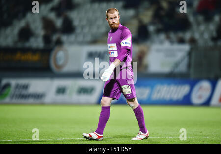 Ligue de football tchèque, 11e ronde, FK Jablonec vs FK Dukla Praha le 24 octobre 2015, Jablonec nad Nisou, République tchèque. Gardien de Jablonec Vlastimil Hruby. (Photo/CTK Radek Petrasek) Banque D'Images