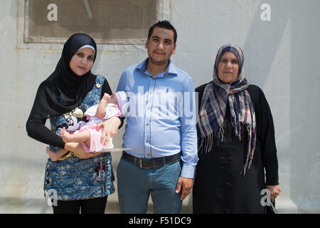 Dans l'homme des réfugiés syriens à Tripoli Centre d'enregistrement, d'attente et de soins. Tripoli, Liban 2015 Banque D'Images