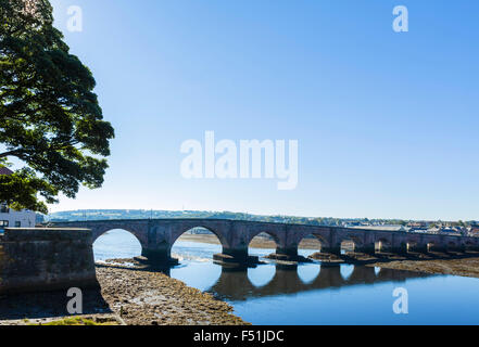 Le vieux pont par les quais, Berwick-upon-Tweed, Northumberland, England, UK Banque D'Images