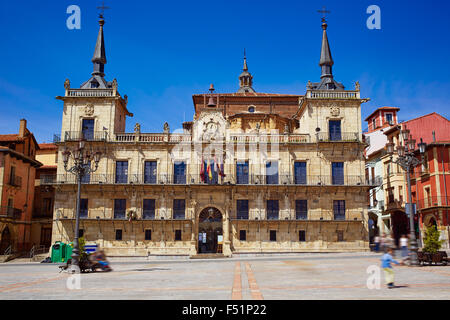 L'hôtel de ville de Leon ayuntamiento en la Plaza Mayor par Saint James Way Banque D'Images