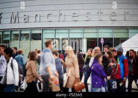 La Manchester University freshers week sur Oxford Road à l'extérieur du bâtiment de l'union des étudiants des universités de l'Université college professio Banque D'Images