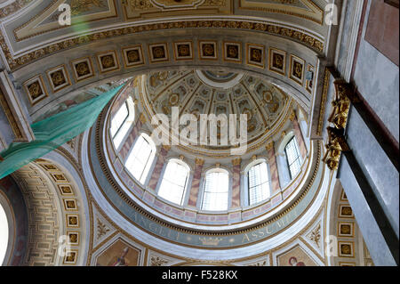 L'intérieur du dôme de la basilique d'Esztergom, Hongrie. Banque D'Images