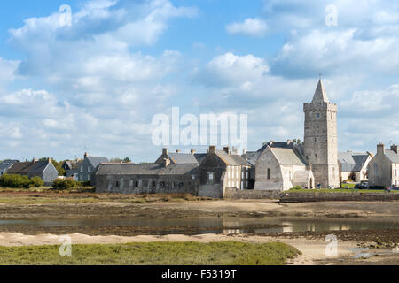 Vue sur l'église Notre-Dame à Portbail en France, Normandie Banque D'Images