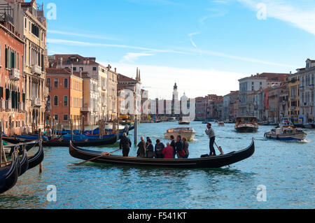 Traghetto di San Tomà (Sestiere San Polo) sur le Grand Canal à Venise, Italie Banque D'Images