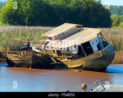 Maison abandonnée bateau sur l'estuaire Exe Banque D'Images