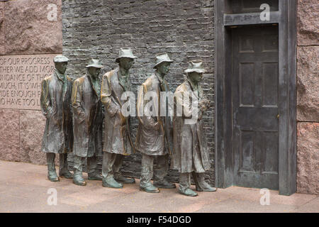 WASHINGTON, DC, États-Unis - Franklin Roosevelt Memorial. Sculpture en bronze de la dépression bread line. Banque D'Images