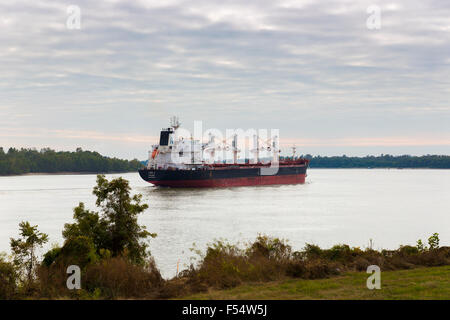 Le vraquier 'Lisa J' enregistré en Majuro Îles Marshall, le transport des marchandises le long du fleuve Mississippi, Louisiane, Etats-Unis Banque D'Images