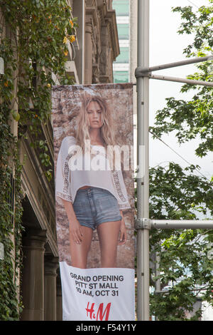 Sydney, Australie. 28 Oct, 2015. Détaillant suédois H & M a loué de l'espace sur 3 étages à Sydney's Pitt Street et sa sixième store en Australie sera ouverte le 31 octobre 2015, l'un des plus grands magasin H & M le péché du monde. Modèle : crédit10/Alamy Live News Banque D'Images