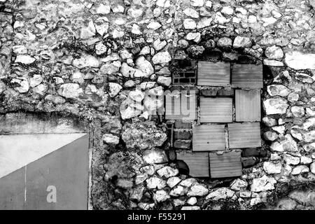 Dommages réparés à partir de la guerre civile en Bosnie dans une maison à Mostar. Banque D'Images