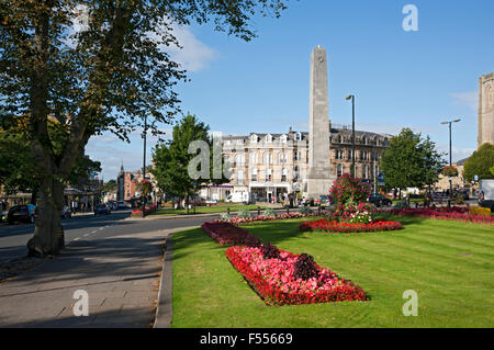 Mémorial de guerre des jardins de Prospect Park en été Harrogate North Yorkshire Angleterre Royaume-Uni GB Grande-Bretagne Banque D'Images