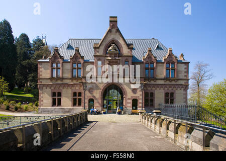 Europa, Nordrhein-Westfalen, Deutschland,, Siebengebirge Koenigswinter, die der Vorburg (1881-84) Drachenburg suis accrocher des Drache Banque D'Images