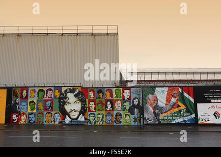 Belfast, Irlande du Nord : républicain politique murale dans Northumberland Street Banque D'Images