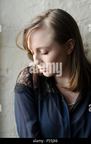 Sad young woman Banque D'Images