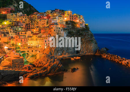 Manarola est une commune française, située dans la province de La Spezia, Ligurie, dans le nord-ouest de l'Italie. Banque D'Images