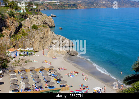 Playa Calahonda, vue du Balcon de Europa (Balcon de l'Europe), Nerja, Costa del Sol. La province de Malaga. L'Andalousie. Espagne Banque D'Images