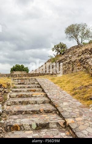 Escalier d'accès au site archéologique de Yagul, Oaxaca, Mexique Banque D'Images