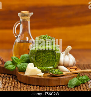 Pesto au basilic Banque D'Images