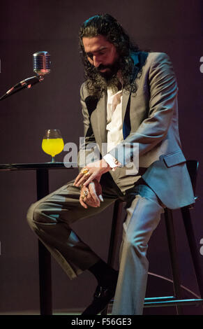 Malmö, Suède. 28 Oct, 2015. Diego el Cigala (10) Diego el Cigala, le célèbre chanteur de flamenco chante lors de son premier concert à Malmo. Credit : Tommy Lindholm/Pacific Press/Alamy Live News Banque D'Images