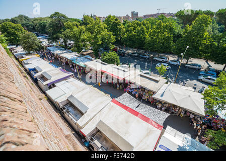 Les étals de marché , Siena, Toscane, Italie, Europe Banque D'Images