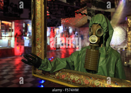 Un modèle à l'échelle d'un liquidateur de la catastrophe de Tchernobyl à l'Ukrainian National Musée de Tchernobyl. Kiev, Ukraine. Banque D'Images