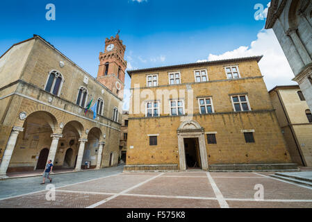 Pienza square de la cathédrale à la Toscane, Italie. Banque D'Images