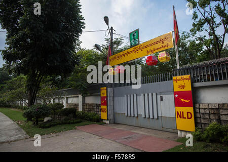 Yangon, Yangon, Myanmar. 29 Oct, 2015. Entrée de la Daw Aung San Suu Kyi Chambre à Yangon, Myanmar le 29 octobre, 2015 © Guillaume Payen/ZUMA/Alamy Fil Live News Banque D'Images