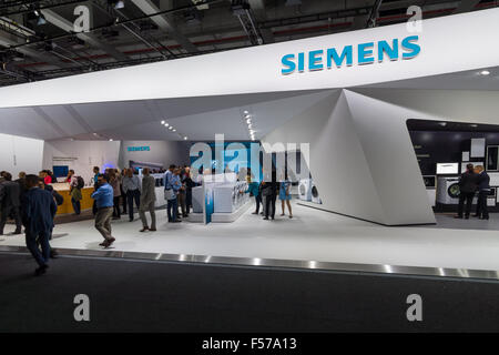 BERLIN - 04 septembre 2015 : stand de Siemens. Exposition internationale de radio Berlin (IFA2015). Banque D'Images