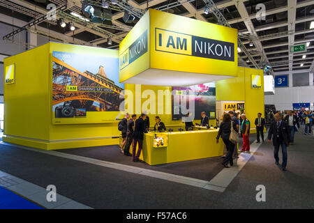 BERLIN - 04 septembre 2015 : stand de Nikon. Exposition internationale de radio Berlin (IFA2015). Banque D'Images