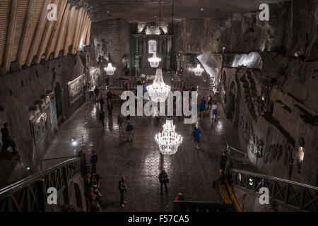 La chapelle Sainte Kinga dans la mine de sel de Wieliczka en Pologne Banque D'Images