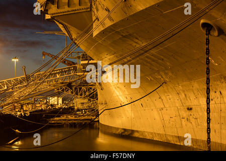 USS Hornet. Porte-avions de la Marine Historique, amarré à Alameda, CA. Banque D'Images