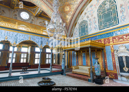 Imperial Hall, Hünkar canapés, chambre de cérémonie dans le palais de Topkapi, Istanbul, Turquie Banque D'Images