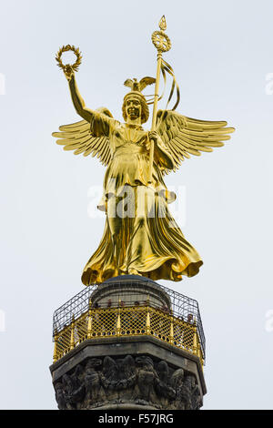 BERLIN, ALLEMAGNE - 14 juin 2015 : Goldelse (Golden Lizzy). Fragment de colonne de la Victoire Berlin, close-up. Banque D'Images