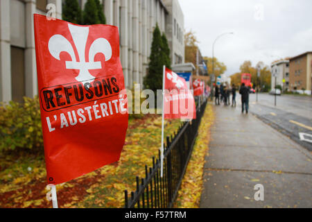 Montréal, Québec, Canada. 29 Oct, 2015. Grève des travailleurs du secteur public à Montréal, au Québec, le 29 octobre 2015. Credit : Lee Brown/Alamy Live News Banque D'Images