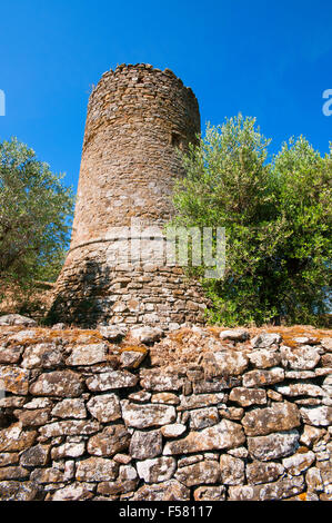 Vestiges du château médiéval de Fontignano, petit village de l'Ombrie, Italie Banque D'Images