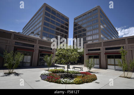 Albuquerque, Nouveau Mexique, USA. Sep, 2015 3. Journal.Le parc zone carrée dans Uptown sera bientôt obtenir un piano-bar, grâce à l'homme d'affaires Daniel Chavez.Albuquerque, Nouveau Mexique © Roberto E. Rosales/Albuquerque Journal/ZUMA/Alamy Fil Live News Banque D'Images